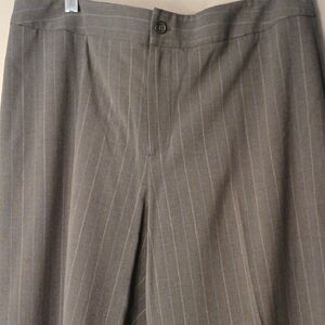 Croft & Barrow Gray Pinstripe Trousers Pants Size 12 Avg NWT